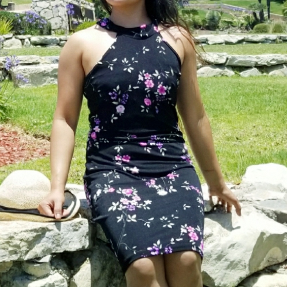 2 vintage  dress (same  different colors)